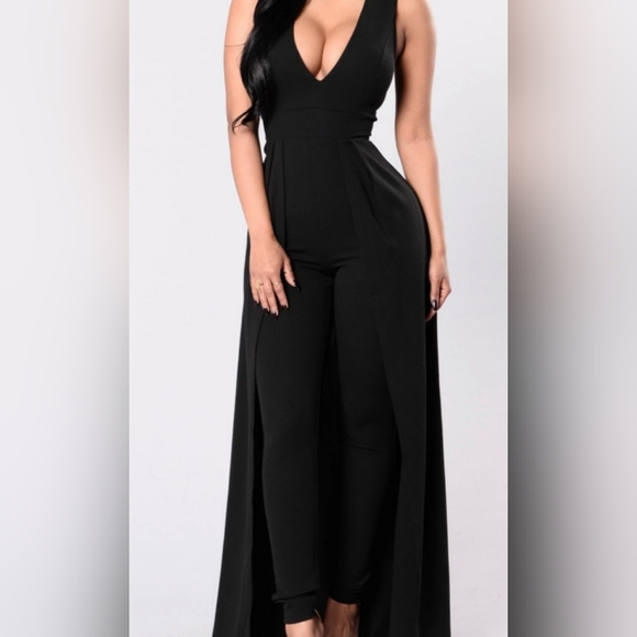 Fashion Nova Women's Black Jumpsuit Size XL - Picture 1 of 6
